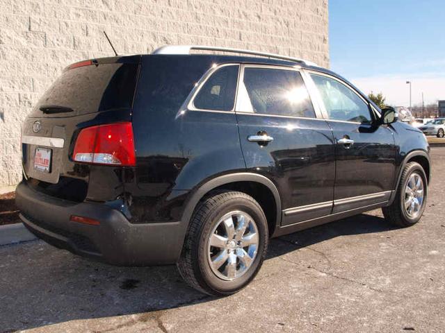Kia Sorento 2012 photo 2