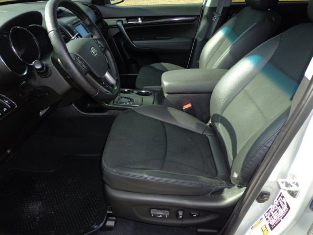 Kia Sorento 2012 photo 3