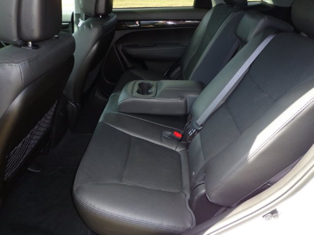Kia Sorento 2012 photo 4