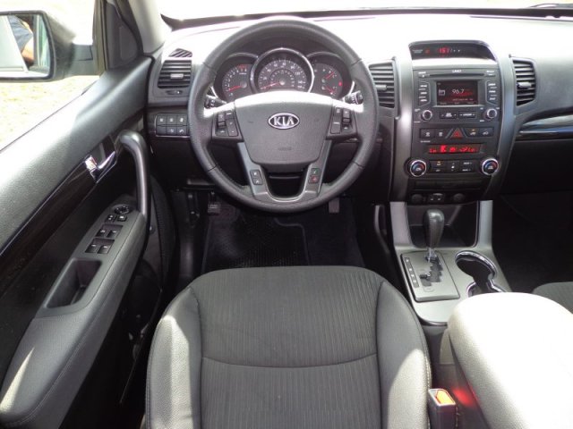 Kia Sorento 2012 photo 5
