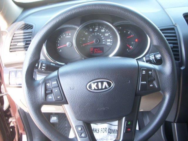 Kia Sorento 2012 photo 12