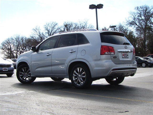 Kia Sorento 2012 photo 1