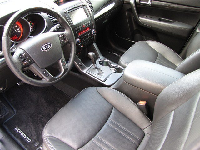 Kia Sorento 2012 photo 4