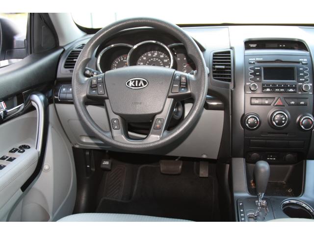 Kia Sorento 2012 photo 3