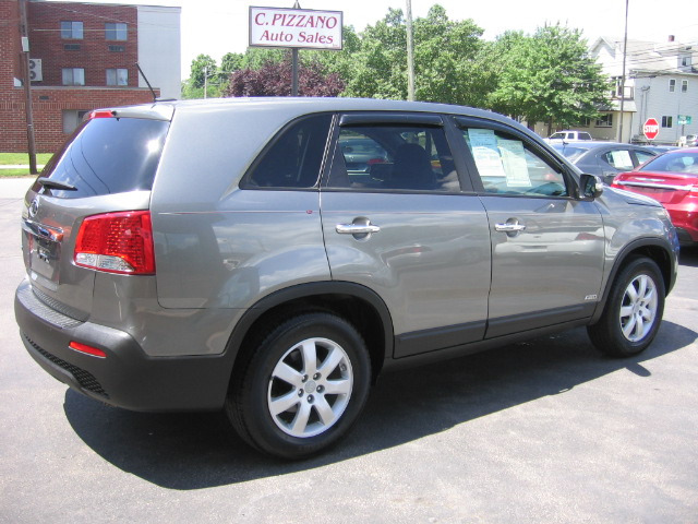 Kia Sorento 2012 photo 1