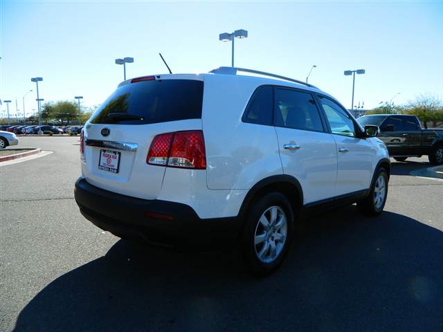 Kia Sorento 2012 photo 3