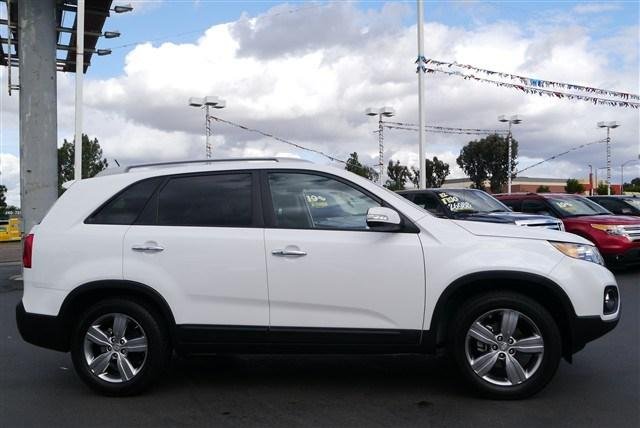 Kia Sorento 2012 photo 3