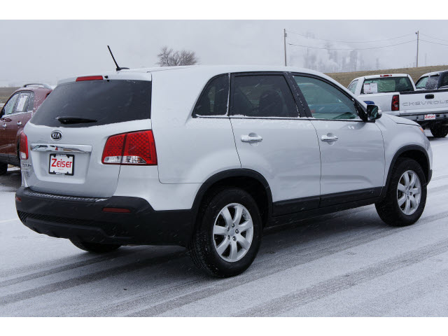 Kia Sorento 2012 photo 2