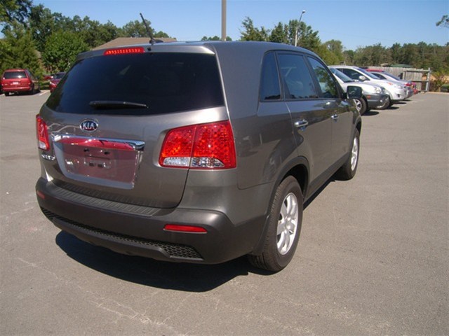 Kia Sorento 2012 photo 4