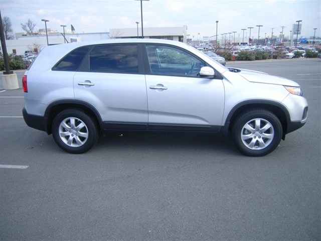 Kia Sorento 2012 photo 3