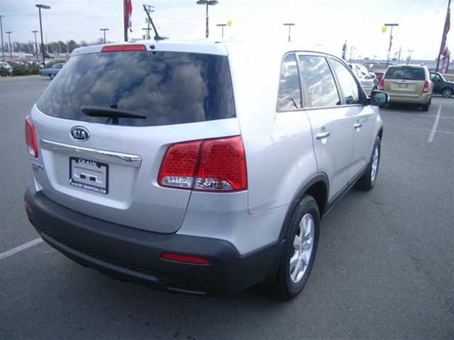 Kia Sorento 2012 photo 4