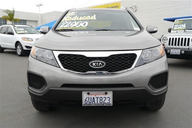 Kia Sorento 2012 photo 2