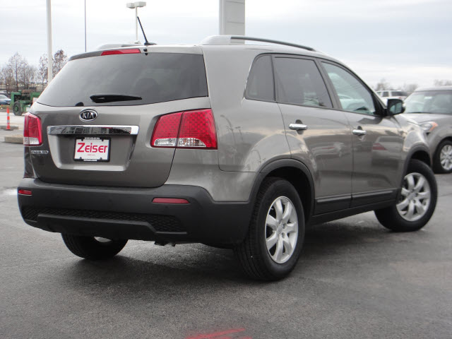 Kia Sorento 2012 photo 3
