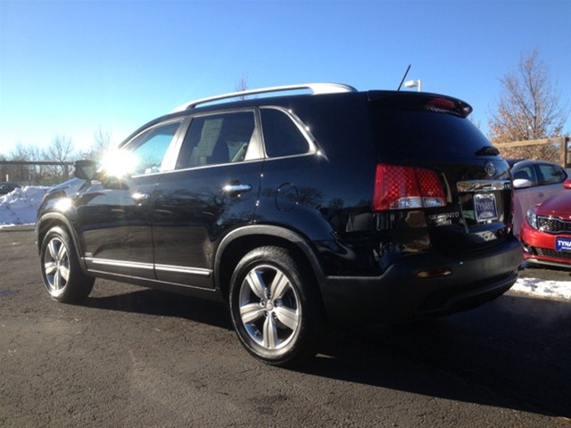 Kia Sorento 2012 photo 2