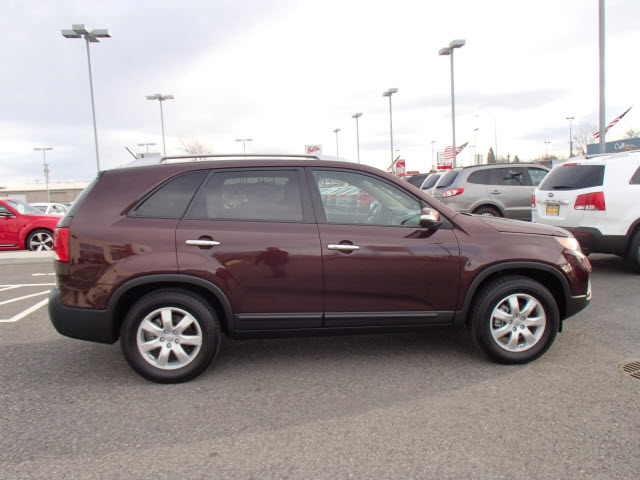Kia Sorento 2012 photo 4