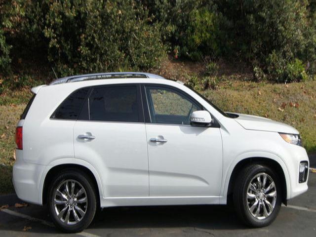 Kia Sorento 2012 photo 2