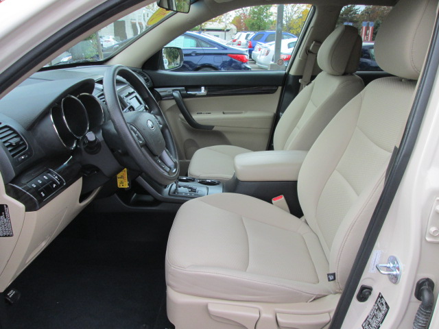 Kia Sorento 2012 photo 5