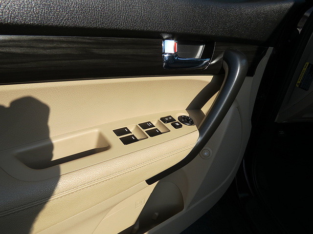 Kia Sorento 2012 photo 5