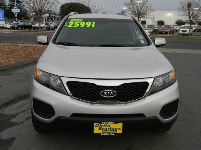 Kia Sorento 2012 photo 2