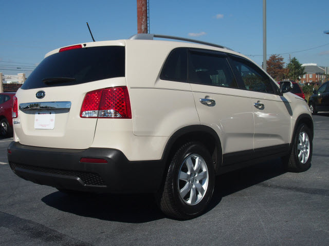 Kia Sorento 2012 photo 2
