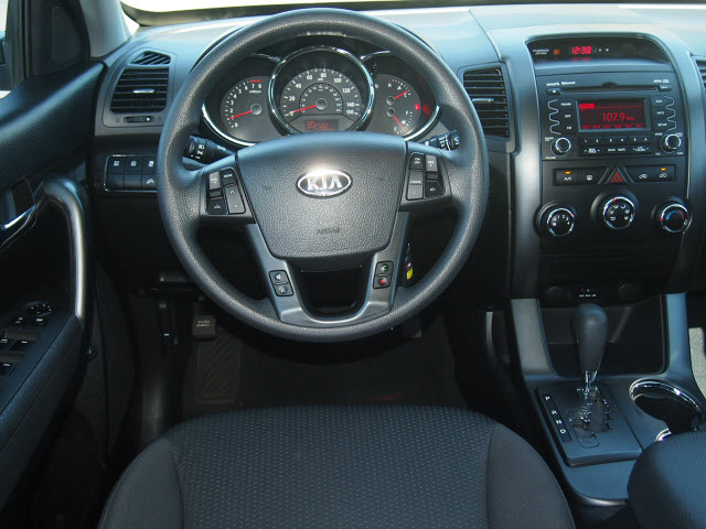 Kia Sorento 2012 photo 4