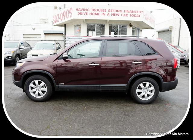 Kia Sorento 2012 photo 1