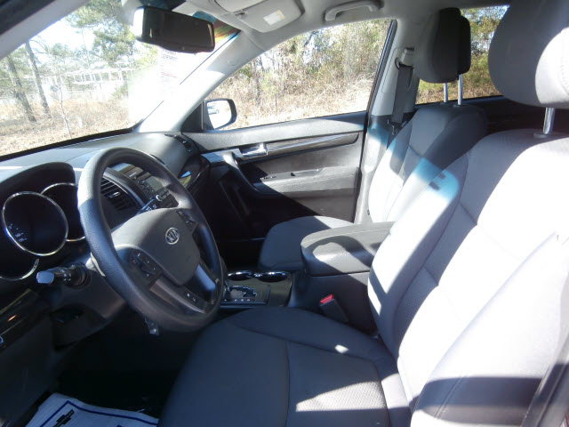 Kia Sorento 2012 photo 4