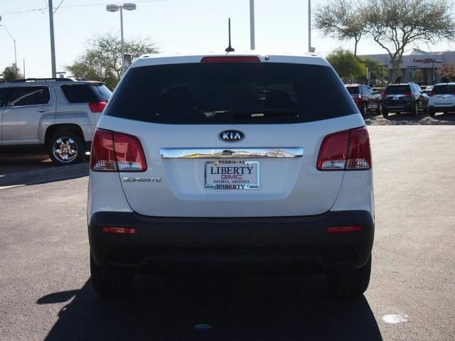 Kia Sorento 2012 photo 3