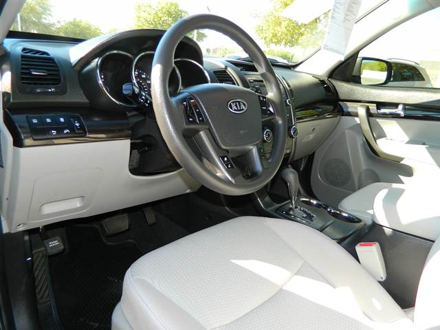 Kia Sorento 2012 photo 5
