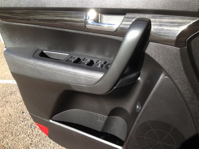 Kia Sorento 2012 photo 5