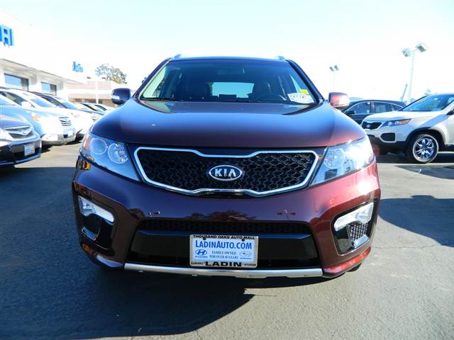 Kia Sorento 2012 photo 1