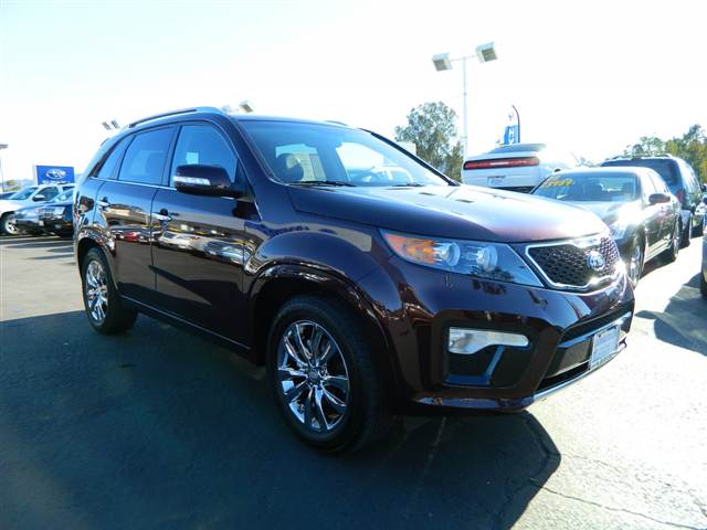 Kia Sorento 2012 photo 2
