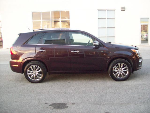 Kia Sorento 2012 photo 2