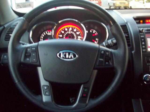 Kia Sorento 2012 photo 3