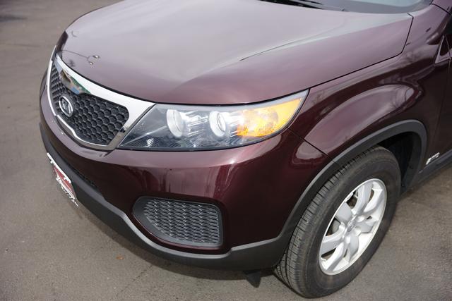 Kia Sorento 2012 photo 2