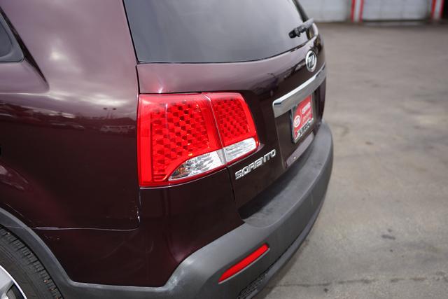 Kia Sorento 2012 photo 3