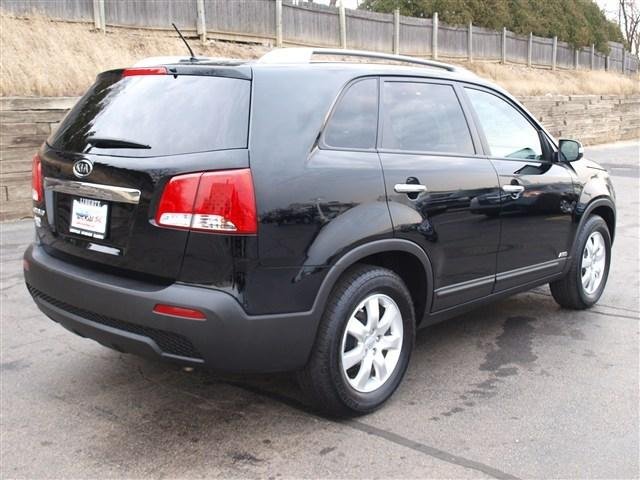 Kia Sorento 2012 photo 2
