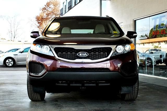 Kia Sorento 2012 photo 2