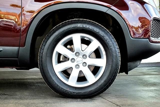 Kia Sorento 2012 photo 3