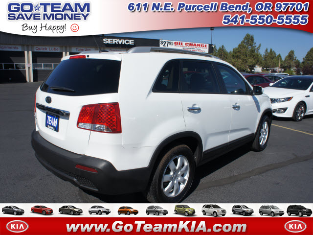 Kia Sorento 2012 photo 2