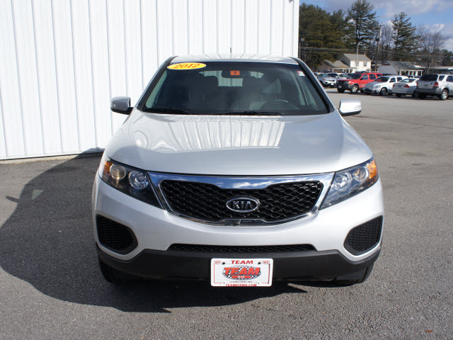 Kia Sorento 2012 photo 1