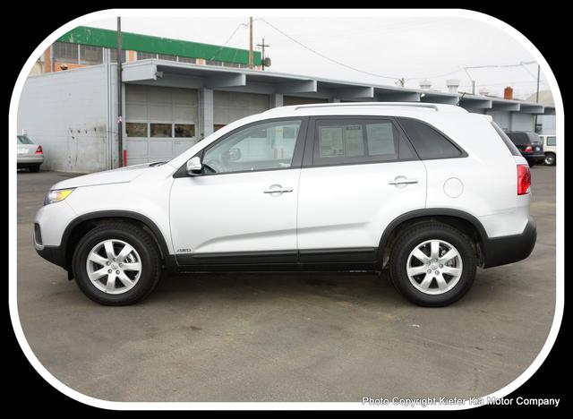 Kia Sorento 2012 photo 1
