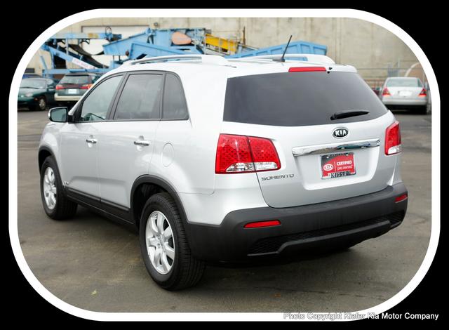 Kia Sorento 2012 photo 2