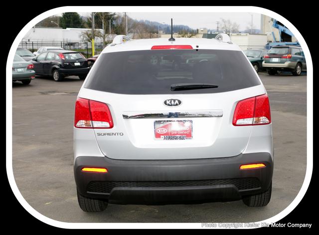 Kia Sorento 2012 photo 3