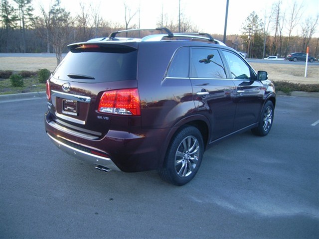 Kia Sorento 2012 photo 4