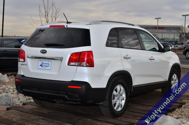 Kia Sorento 2012 photo 4