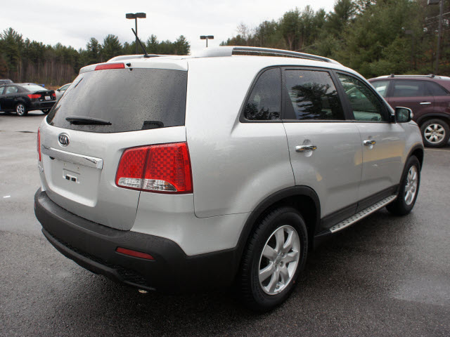 Kia Sorento 2012 photo 4