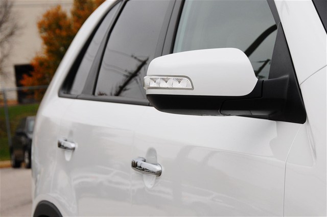 Kia Sorento 2012 photo 4