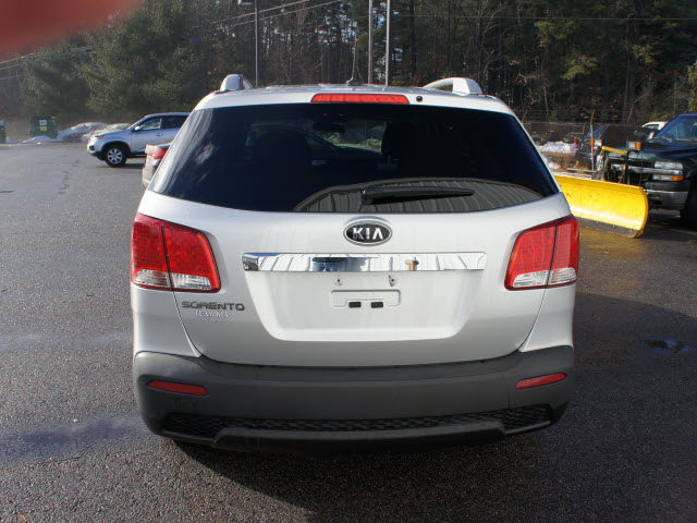 Kia Sorento 2012 photo 4