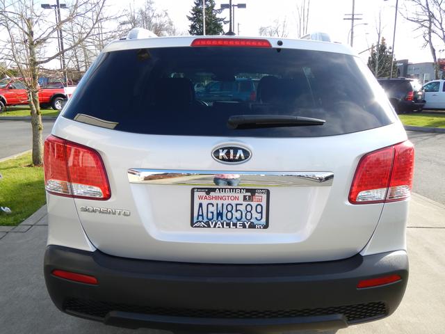 Kia Sorento 2012 photo 4